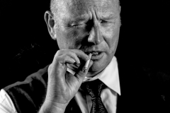 DSC05729-by-Erik-Grosse-Model-Thomas-Schmitz-mit-Zigarette-SW-HDR